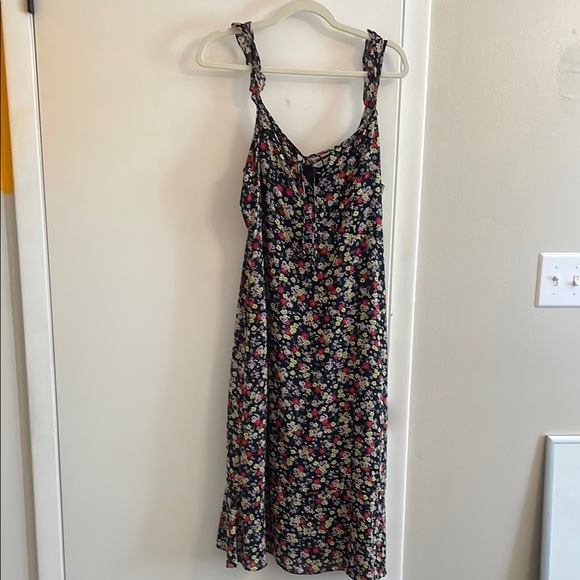 Floral Sleeveless Scoop Neck Midi Sundress - Picture 2 of 6